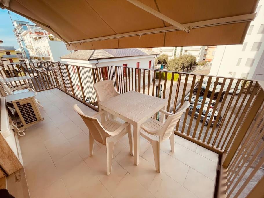 Appartamento SOYUS 10 Lido di Jesolo Esterno foto