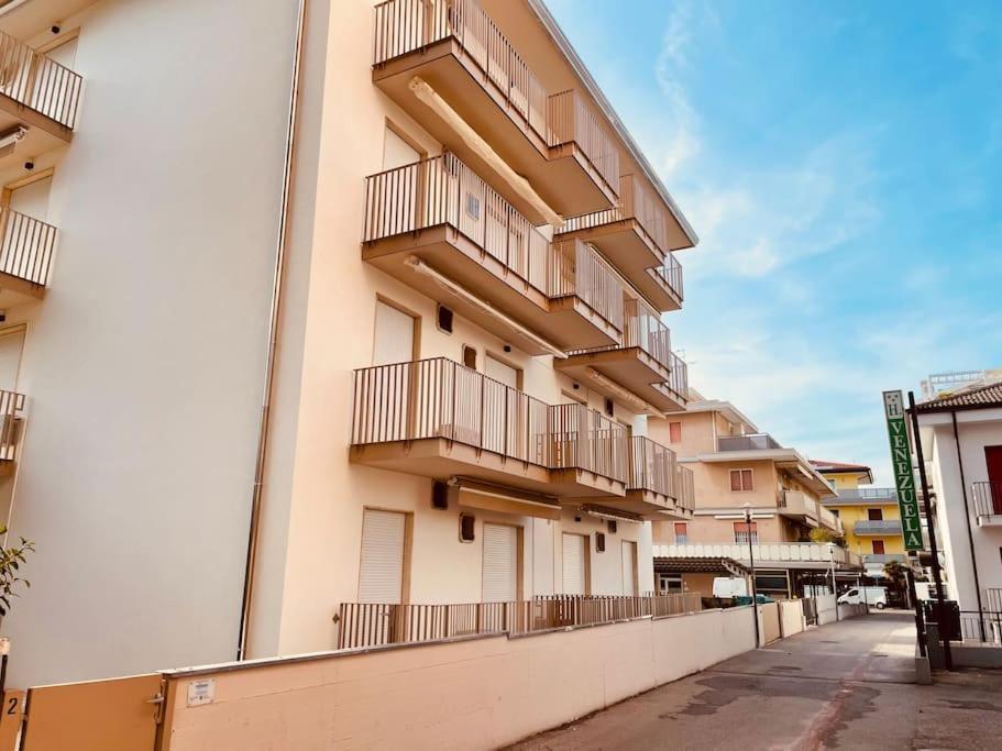 Appartamento SOYUS 10 Lido di Jesolo Esterno foto
